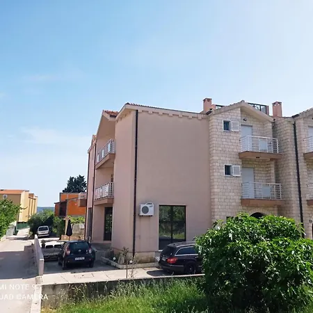 Baba Marija 45qm Near Апартаменти