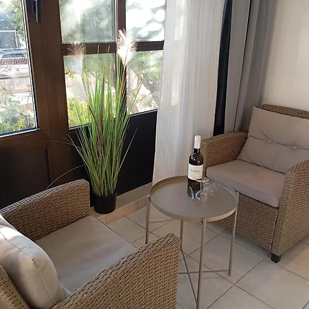 Апартаменти Baba Marija 45qm Near Каштела